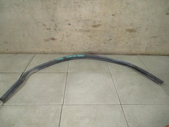 Уплотнитель капота Peugeot 207