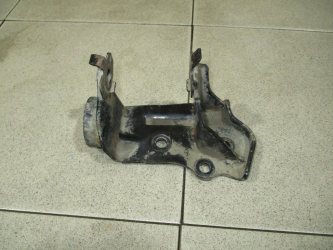 Кронштейн КПП левый Toyota Corolla E150