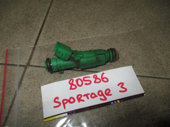 Форсунка топливная Kia Sportage 3 SL