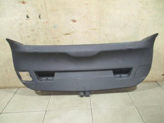 Обшивка двери багажника Opel Astra J