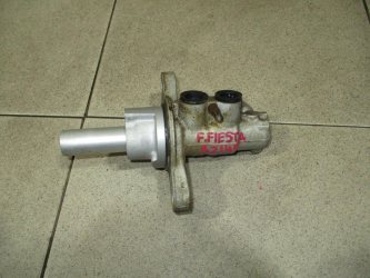 Цилиндр тормозной главный Ford Fiesta 6