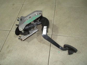 Педаль сцепления Ford Fiesta 6