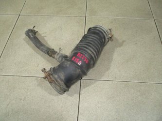 Патрубок воздушного фильтра Toyota Corolla E150