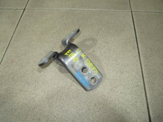Петля двери передней правой верхняя Toyota Corolla E150
