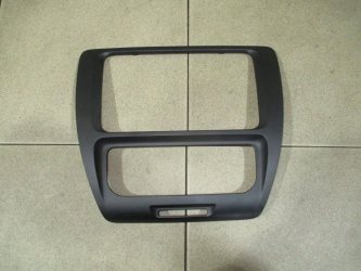 Рамка магнитолы Volkswagen Jetta A6