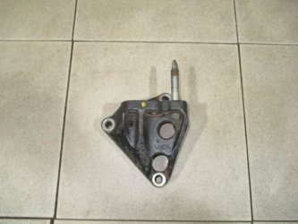 Кронштейн двигателя правый Toyota Corolla E150