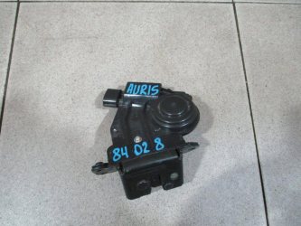 Замок багажника Toyota Auris E150