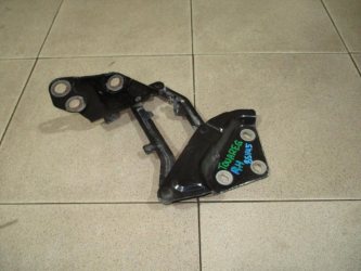 Петля капота правая Volkswagen Touareg 1 GP