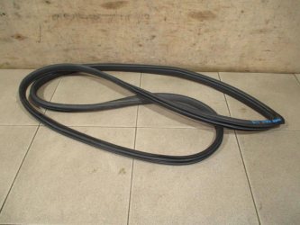 Уплотнитель двери Honda Civic 4D FD