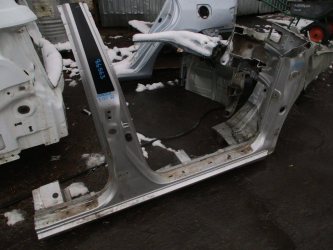 Порог со стойкой правый Toyota Corolla E120