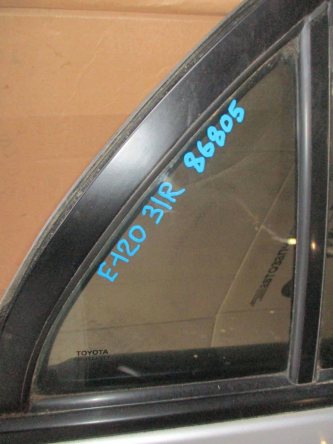 Стекло двери задней правой форточка Toyota Corolla E120