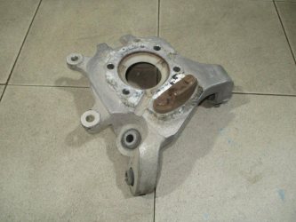Кулак поворотный задний левый Nissan Murano Z51