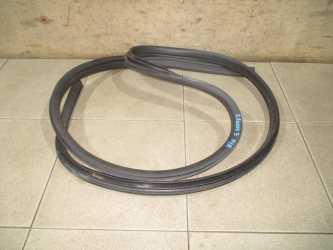 Уплотнитель двери Ford Focus 3