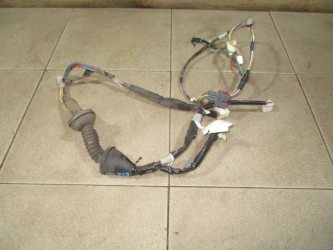 Проводка двери Toyota Corolla E120