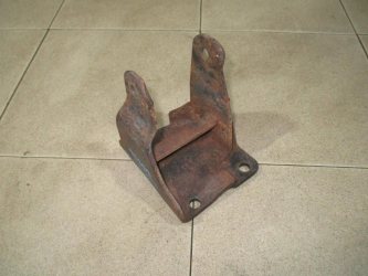 Кронштейн КПП Hyundai Santa Fe 2 CM