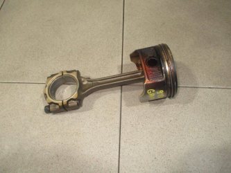 Поршень с шатуном Mitsubishi Galant 9 DJ, DM