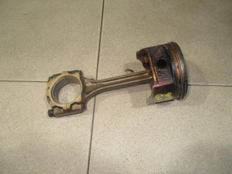 Поршень с шатуном Mitsubishi Galant 9 DJ, DM