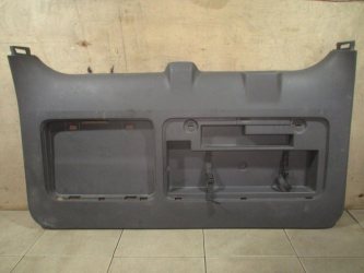 Обшивка двери багажника Toyota Land Cruiser Prado J150