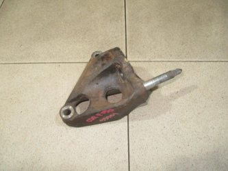 Кронштейн двигателя правый Toyota Corolla E150