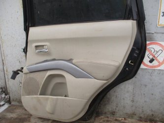 Обшивка двери задней правой Mitsubishi Outlander 2 CW
