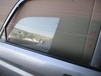 Стекло двери передней левой Mitsubishi Pajero Pinin