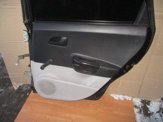 Обшивка двери задней правой Kia Ceed 1 ED