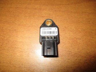 Датчик AIR BAG Mitsubishi Outlander 2 CW