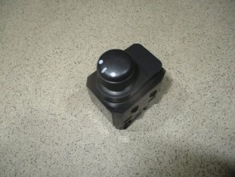 Переключатель регулировки зеркала Suzuki SX4