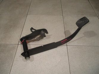 Педаль тормоза Suzuki SX4
