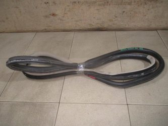 Уплотнитель двери Volkswagen Passat B5