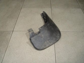 Брызговик передний правый Hyundai Tucson 1 JM