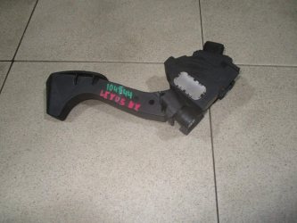 Педаль газа Lexus NX200t AZ10