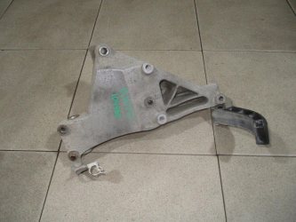 Кронштейн генератора Fiat Grande Punto 199