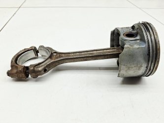 Поршень с шатуном Mitsubishi Lancer 10 CY