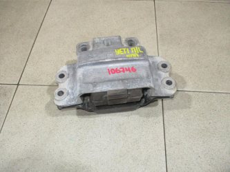 Опора КПП левая Skoda Yeti 5L