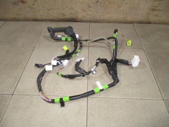 Проводка двери Toyota RAV4 XA40