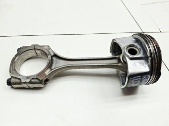 Поршень с шатуном Toyota RAV4 XA40