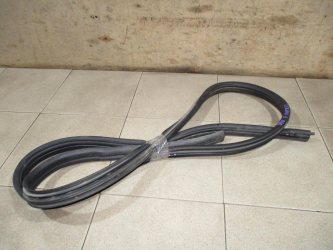 Уплотнитель двери Renault Logan 1 L90