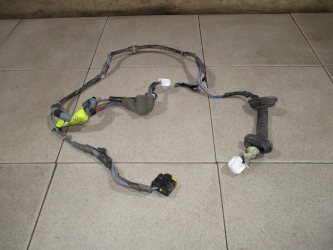 Проводка двери Nissan Tiida C11