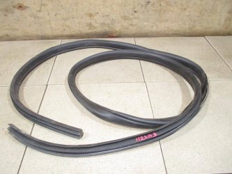 Уплотнитель двери Subaru Outback B15, BS