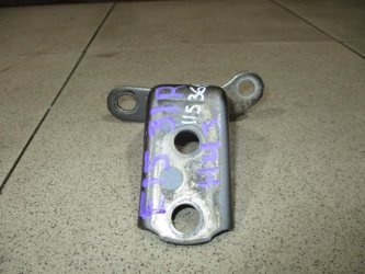 Петля двери задней правой нижняя Toyota Corolla E150