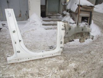 Порог со стойкой правый Ford Explorer U502
