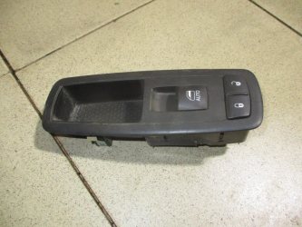 Кнопка стеклоподъемника Jeep Grand Cherokee WK2