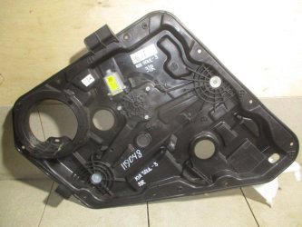 Стеклоподъемник задний правый Kia Soul 3 SK3