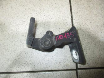 Петля двери Volkswagen Polo 5