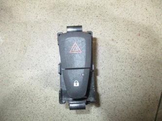 Кнопка аварийной сигнализации Renault Logan 2 L52
