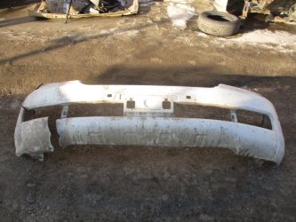 Бампер передний Toyota Land Cruiser J200