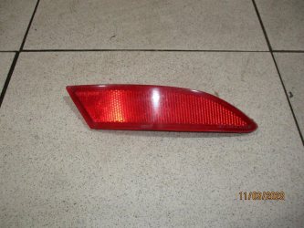 Отражатель в бампер задний правый Ford Focus 3