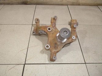 Кулак поворотный задний правый Volkswagen Jetta A6