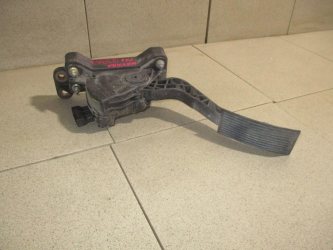 Педаль газа Nissan Navara D40